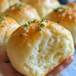 30-Minute Garlic Parmesan Dinner Rolls